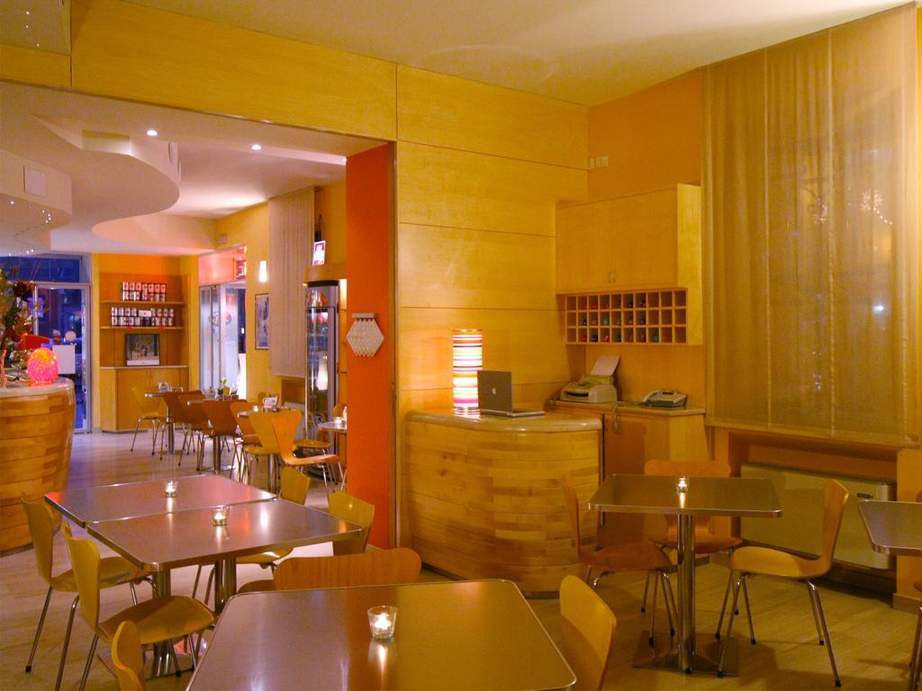 Albergo Ristorante Corsini Павуло нел Фриняно Екстериор снимка