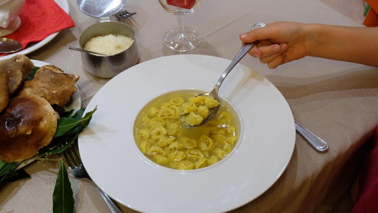 Albergo Ristorante Corsini Павуло нел Фриняно Екстериор снимка